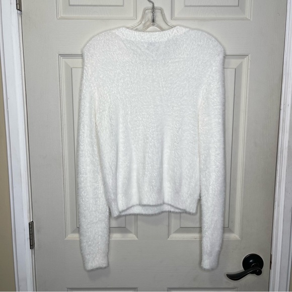 Sunday Women’s White Best Kitten Sweater Sz S - Picture 7 of 7